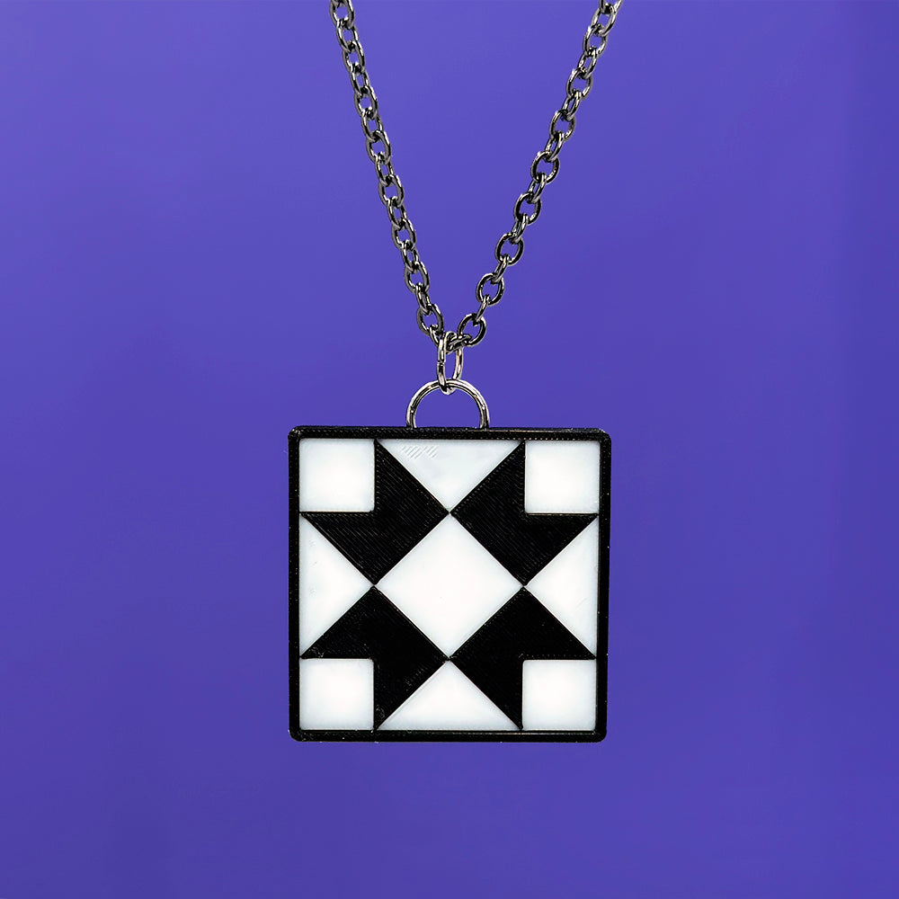 Quilty Necklace - Black