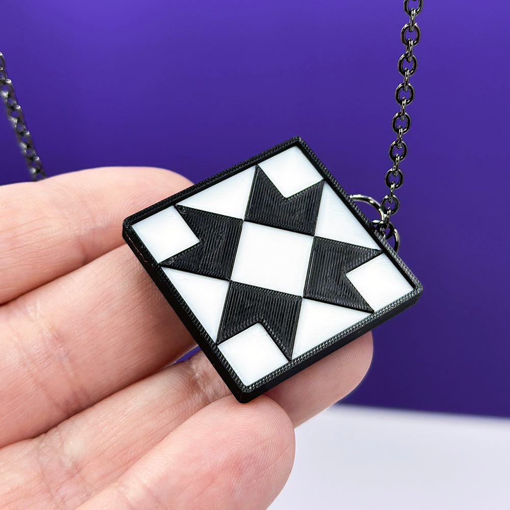 Quilty Necklace - Black